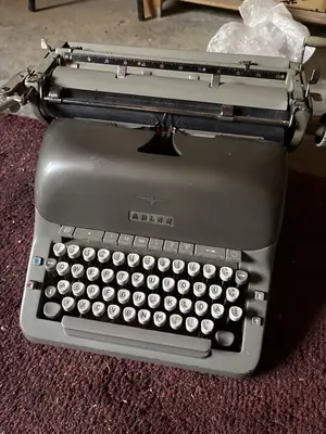 Adler mechanical typewriter with German QWERTZ keyboard