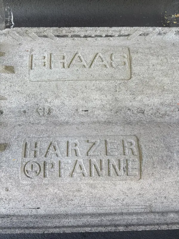 Braas Harzer Pfanne Dachziegel – anthrazit, gebraucht